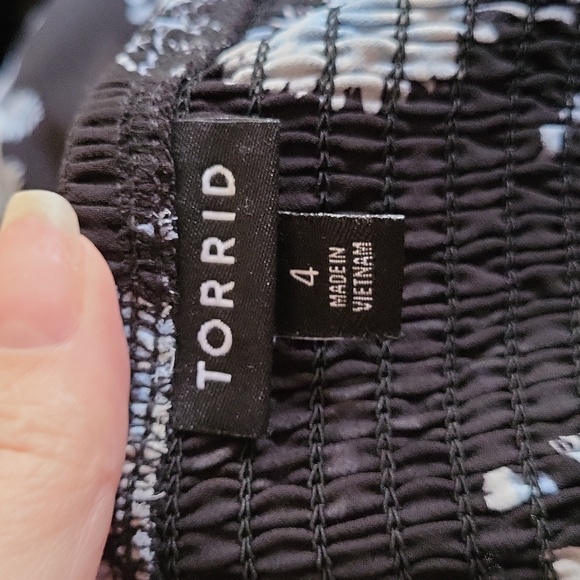 Torrid Dress 🤍 - Picture 11 of 13